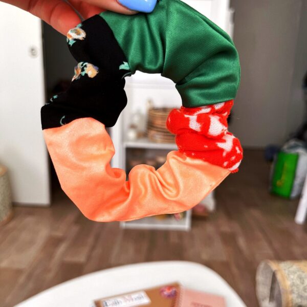 Chouchou patchwork vert et orange fluo