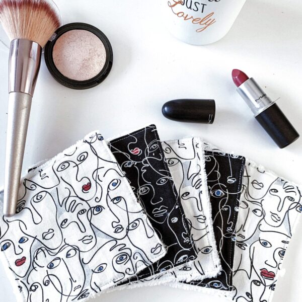 Cotons démaquillants lavables motif visages