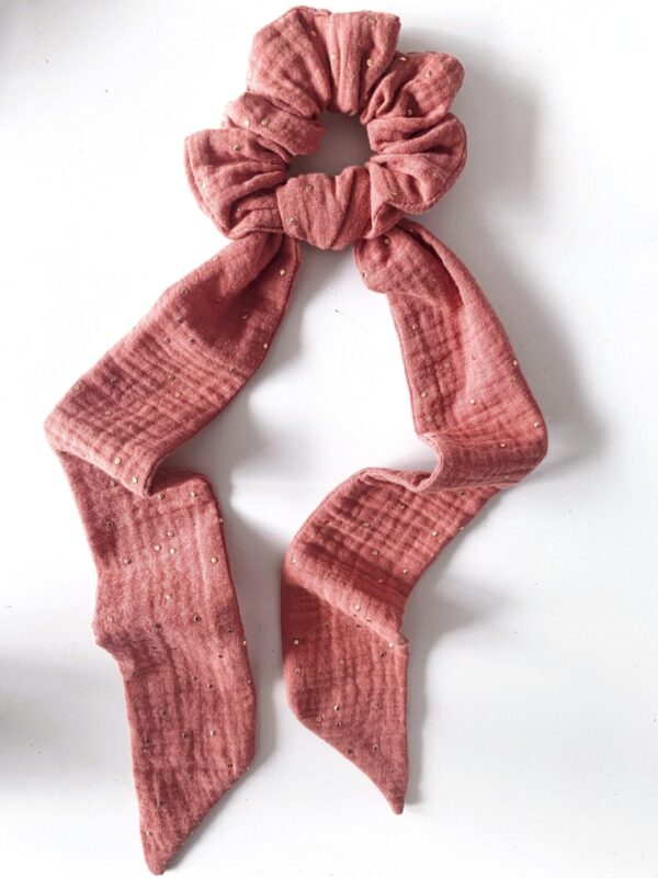 Chouchou foulard rose à pois dorés