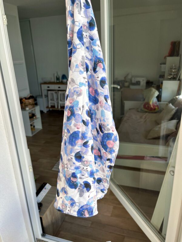 Foulard fleuri rose et bleu